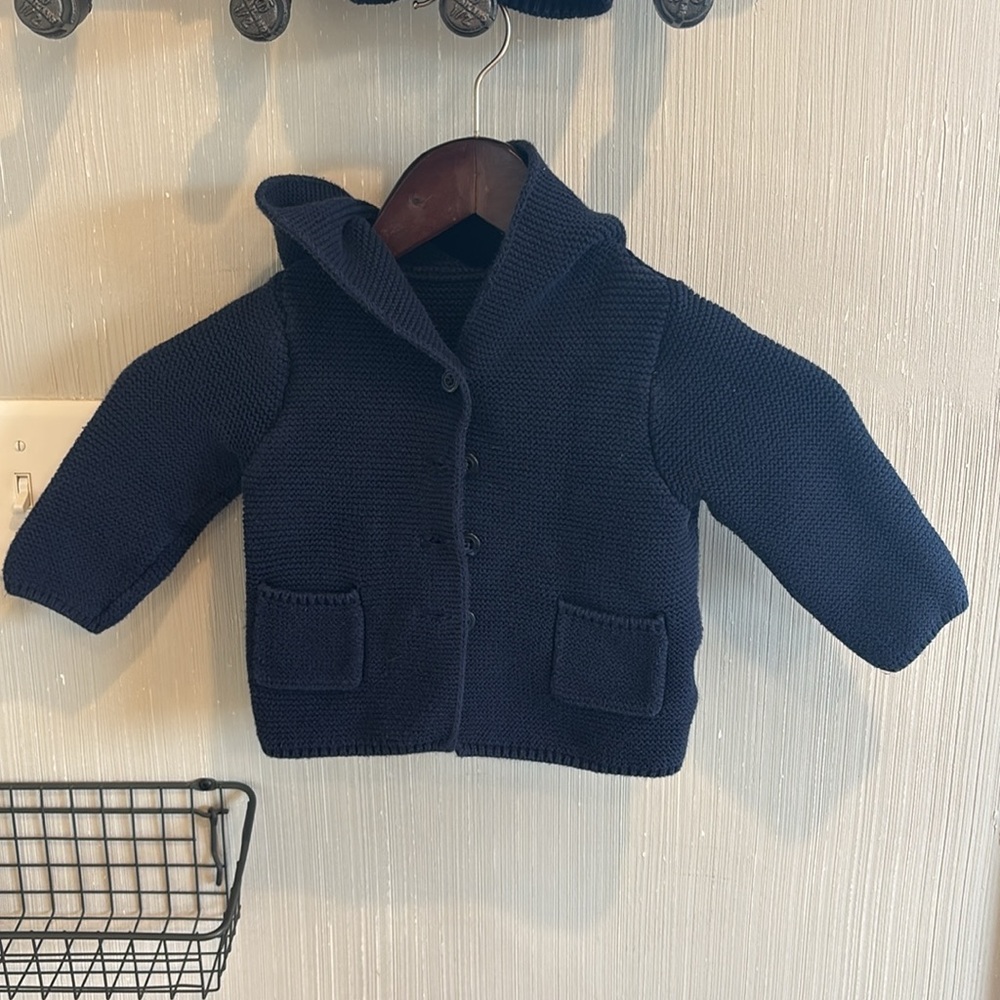 Baby Gap Navy Blue knit cardigan with bear ear hoodie & matching baby knit hat. - Picture 3 of 7